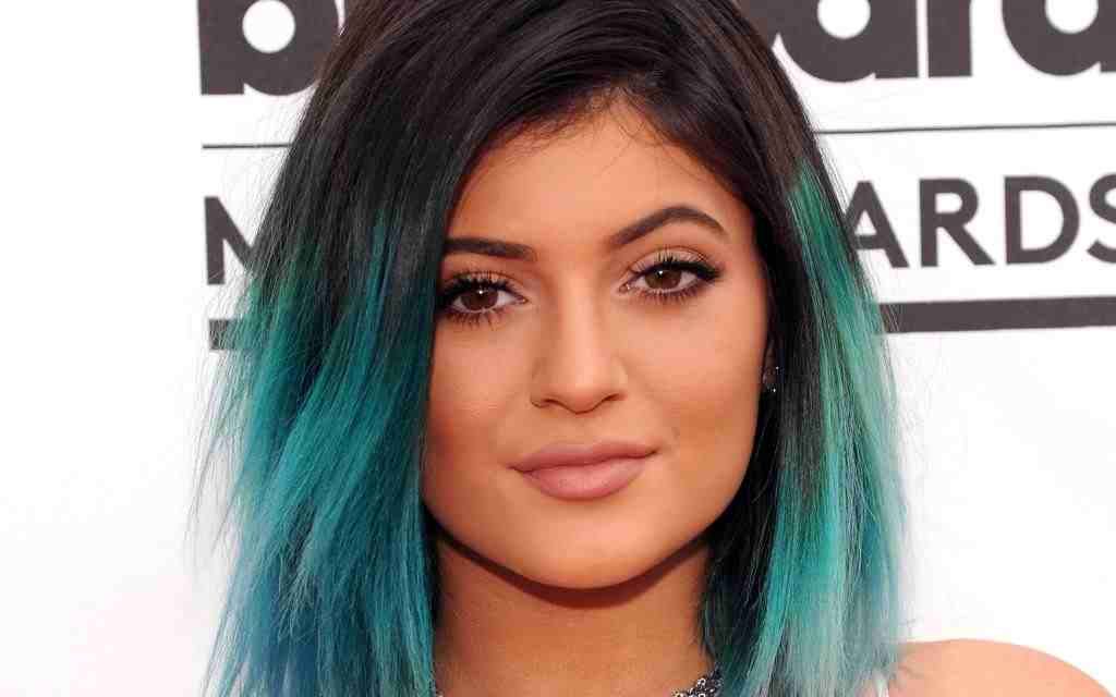 New Dip Dye Hair Color Ideas For The Coming Season